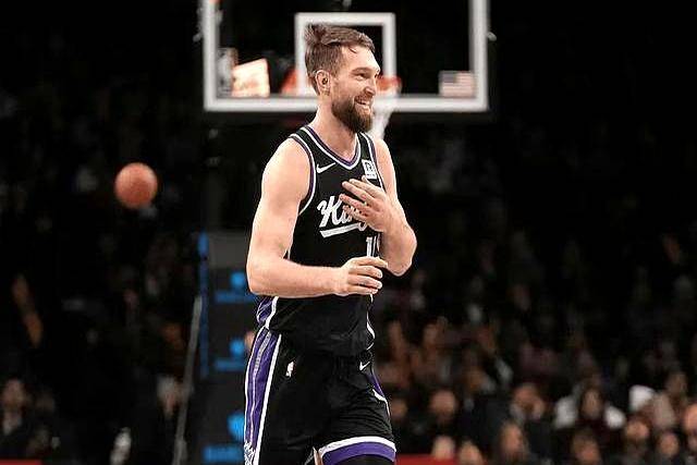 冲刺阶段体能课后，萨克拉门托国王战术微调备战CBA季后赛，气氛紧张，资深球员宣示担当的简单介绍