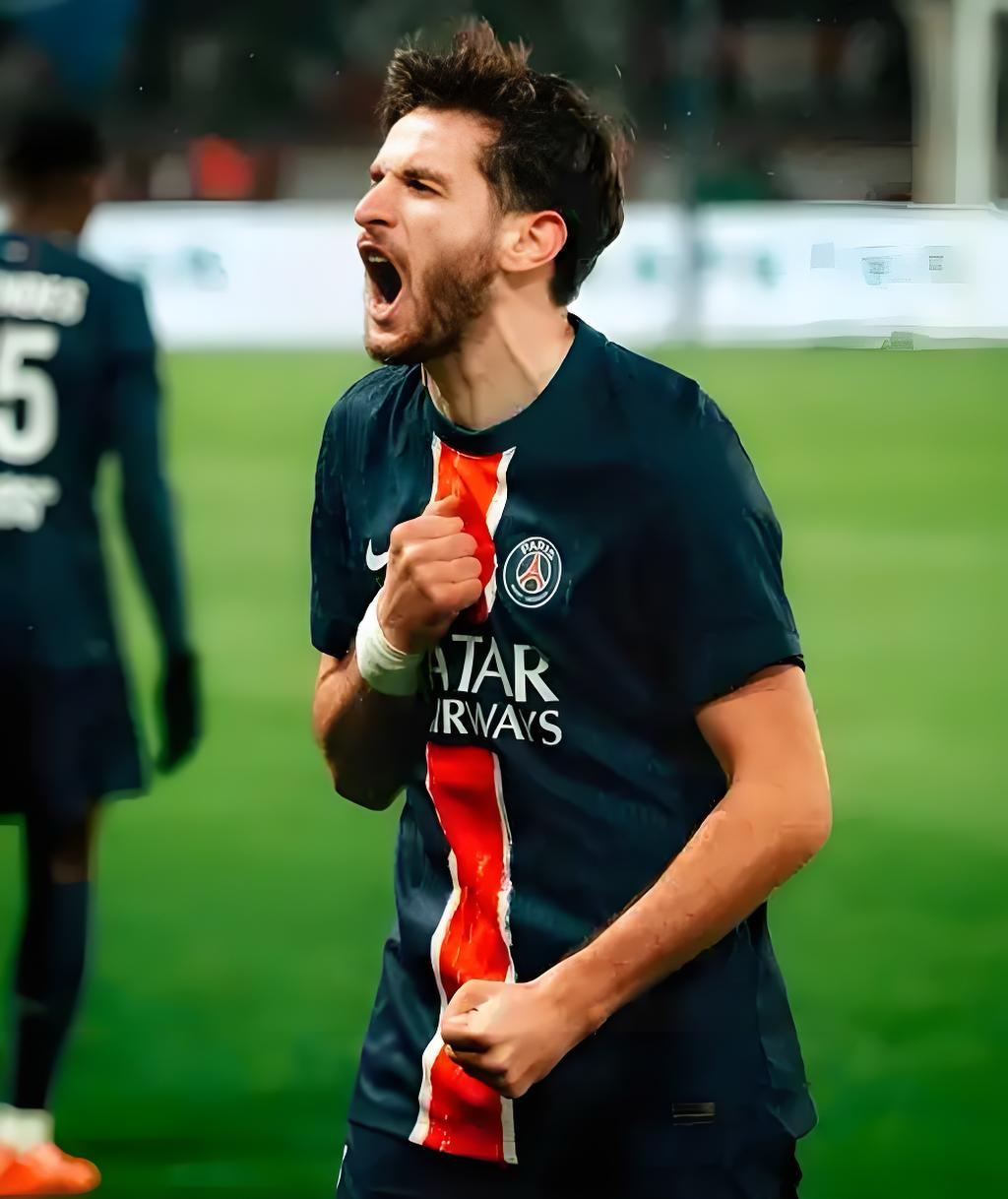 关于皇家马德里发布备战花絮，国际比赛日强势反弹，法国杯任务艰巨，轮换策略成焦点的信息