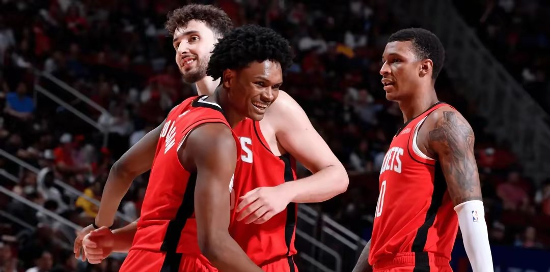 转会期体能课后，休斯敦火箭队长鼓劲备战社区盾，目标明确，团队化学反应显著的简单介绍